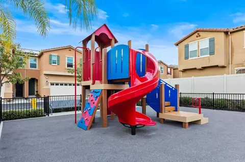 View/Area - 506 Willowmore St, Vista, CA 92081 photo 1 of 1