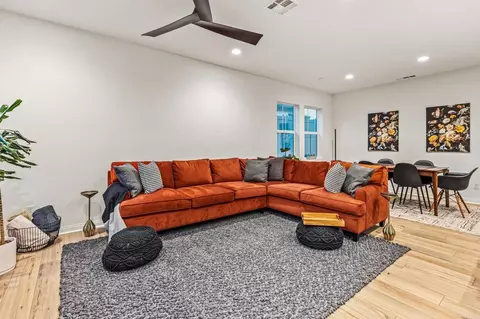 Living - 506 Willowmore St, Vista, CA 92081 photo 1 of 1