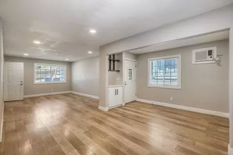 Living - 2723 Tish Ct, Spring Valley, CA 91977 photo 4 of 7