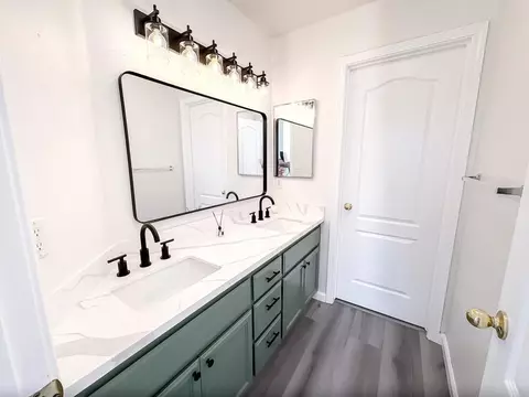Bath - 3005 Litt Rd, Modesto, CA 95355 photo 3 of 11