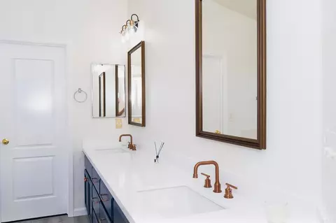 Bath - 3005 Litt Rd, Modesto, CA 95355 photo 8 of 11