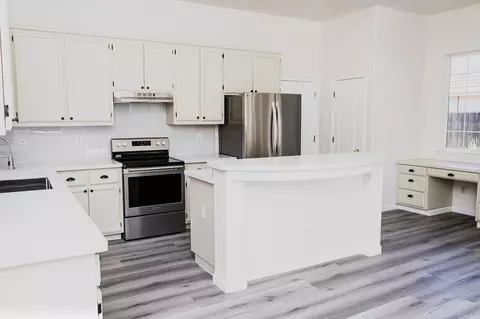 Kitchen - 3005 Litt Rd, Modesto, CA 95355 photo 4 of 4