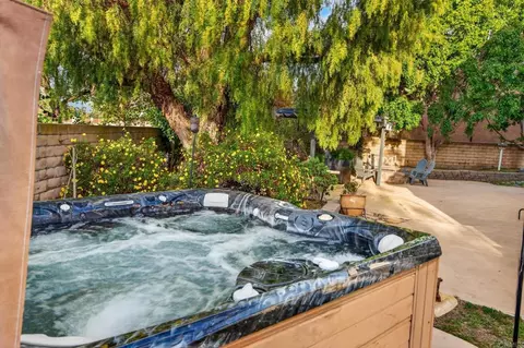 Exterior - 4680 Allende Ave, Oceanside, CA 92057 photo 6 of 10