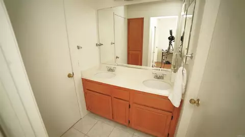 Bath - 3325 Ricewood Dr, Oceanside, CA 92058 photo 3 of 4