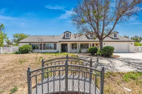 Exterior - 639 Alice St, Ramona, CA 92065 photo 2 of 11