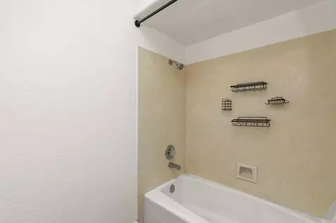 Bath - 639 Alice St, Ramona, CA 92065 photo 5 of 5