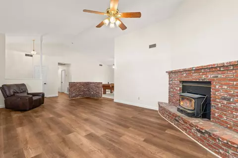 Living - 639 Alice St, Ramona, CA 92065 photo 4 of 5
