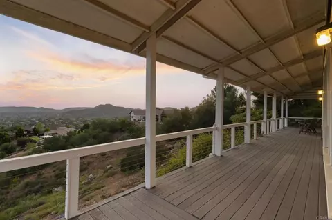 Exterior - 14645 High Valley Rd, Poway, CA 92064 photo 11 of 12