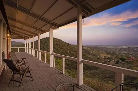 Exterior - 14645 High Valley Rd, Poway, CA 92064 photo 4 of 12