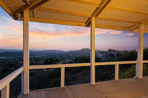 Exterior - 14645 High Valley Rd, Poway, CA 92064 photo 5 of 12
