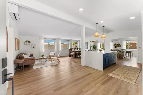 5185 Winthrop St, San Diego, CA 92117