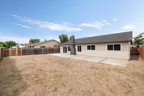 Exterior - 3675 Branch Ct, Oceanside, CA 92058 photo 5 of 6