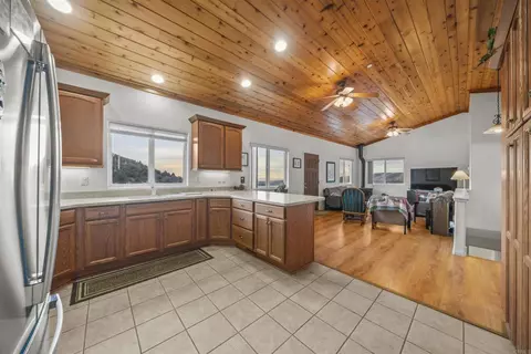 Kitchen - 35465 Sunset Ln, Julian, CA 92036 photo 4 of 4