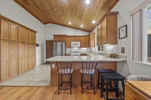 Kitchen - 35465 Sunset Ln, Julian, CA 92036 photo 1 of 4