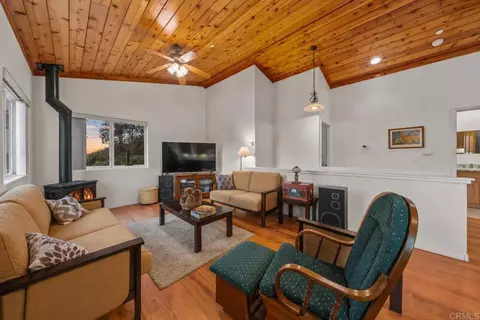 Living - 35465 Sunset Ln, Julian, CA 92036 photo 3 of 7