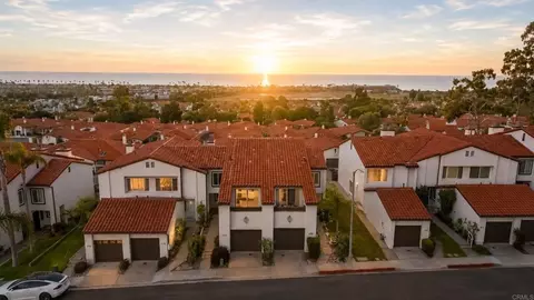6717 Clover Ct, Carlsbad, CA 92011