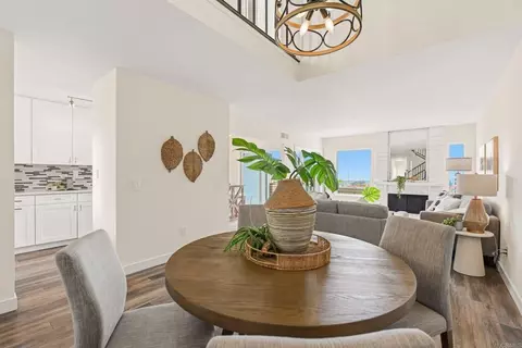 6717 Clover Ct, Carlsbad, CA 92011