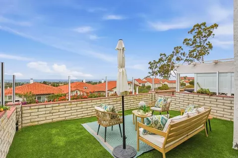 6717 Clover Ct, Carlsbad, CA 92011