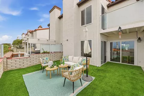 Exterior - 6717 Clover Ct, Carlsbad, CA 92011 photo 3 of 5