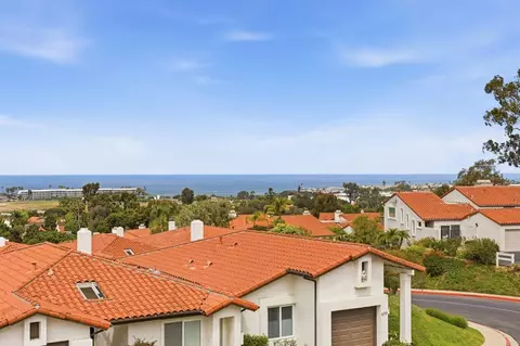 View/Area - 6717 Clover Ct, Carlsbad, CA 92011 photo 3 of 9