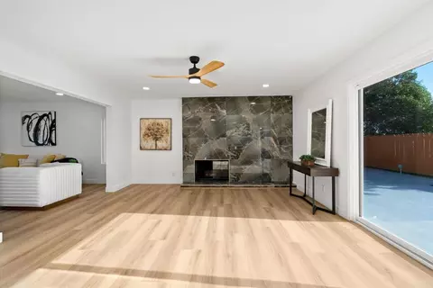 Living - 2858 Lehigh Ct, Oceanside, CA 92056 photo 3 of 5