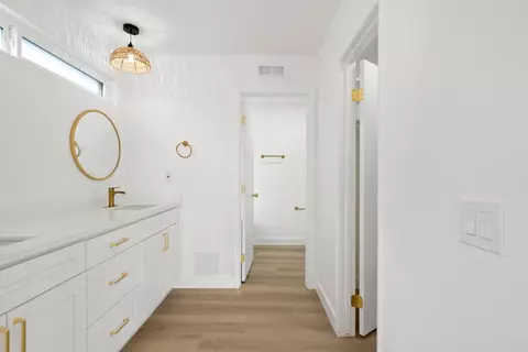 Bath - 2858 Lehigh Ct, Oceanside, CA 92056 photo 4 of 7