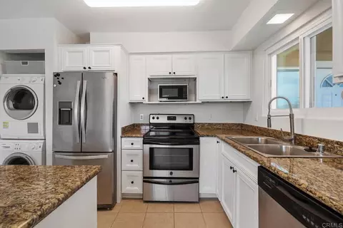 4426 Temecula St #6, San Diego, CA 92107