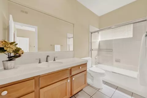 Bath - 11592 Shadow Ranch Rd, La Mesa, CA 91941 photo 5 of 8