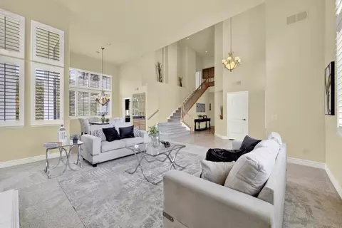 Living - 11592 Shadow Ranch Rd, La Mesa, CA 91941 photo 4 of 8