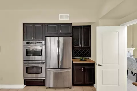 Kitchen - 11592 Shadow Ranch Rd, La Mesa, CA 91941 photo 5 of 6