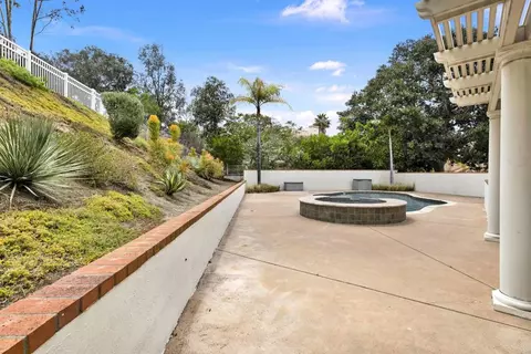 Exterior - 11592 Shadow Ranch Rd, La Mesa, CA 91941 photo 5 of 10