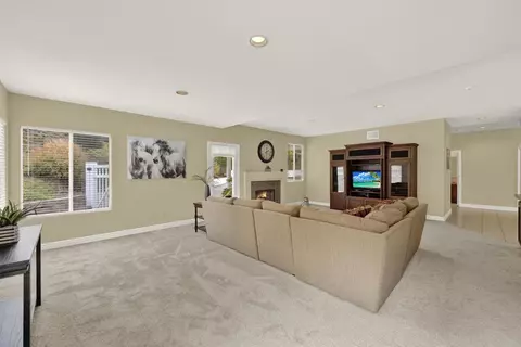 Living - 11592 Shadow Ranch Rd, La Mesa, CA 91941 photo 7 of 8