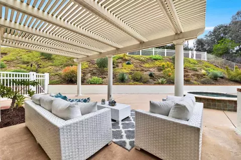 Exterior - 11592 Shadow Ranch Rd, La Mesa, CA 91941 photo 4 of 10