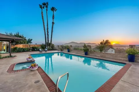 1724 Hacienda Pl, El Cajon, CA 92020