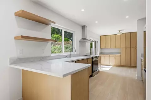 6739 Cantil St, Carlsbad, CA 92009
