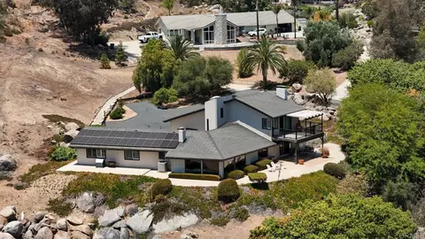 1450 Hidden Mesa Trl, El Cajon, CA 92019