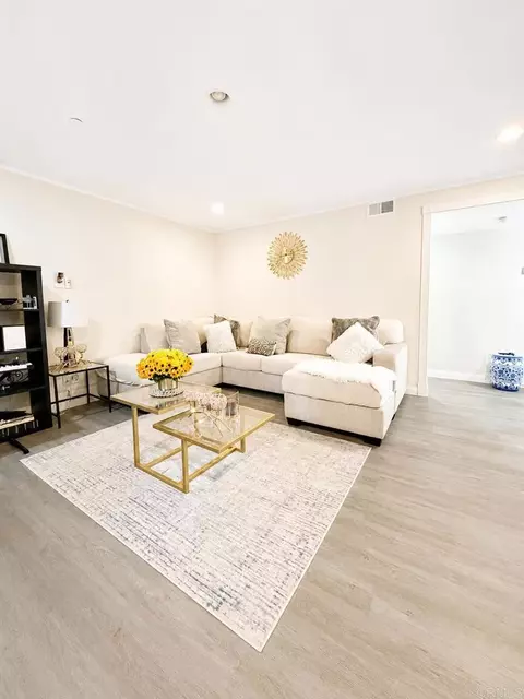 1166 Decker St #B, El Cajon, CA 92019