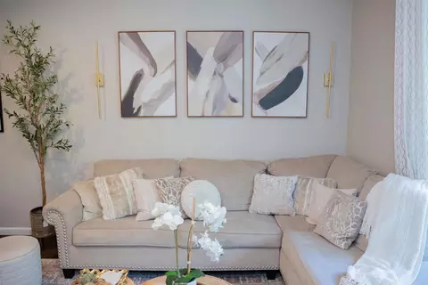Living - 141 Via Montisi, Santee, CA 92071 photo 4 of 4