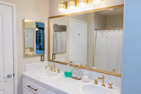 Bath - 141 Via Montisi, Santee, CA 92071 photo 3 of 6