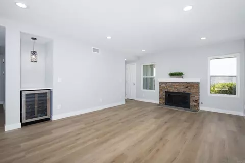 Living - 13050 Tuscarora Dr, Poway, CA 92064 photo 3 of 3