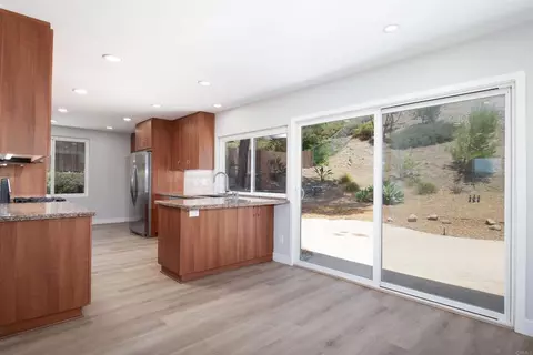 Kitchen - 13050 Tuscarora Dr, Poway, CA 92064 photo 1 of 3