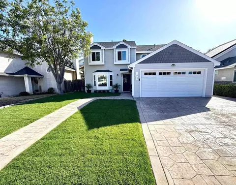 1462 Antoine Dr, San Diego, CA 92139