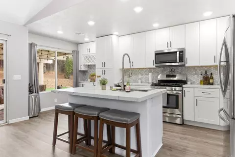 13170 Aurora Dr, El Cajon, CA 92021