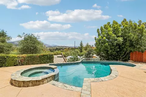 Exterior - 1052 Ranchito Vis, Alpine, CA 91901 photo 1 of 16