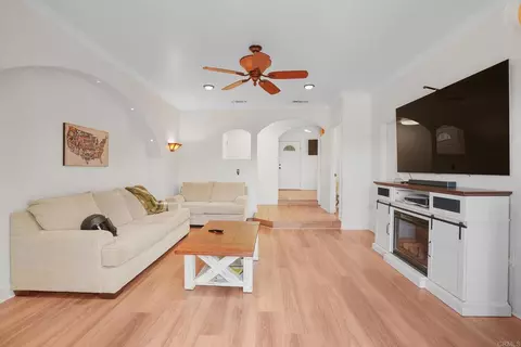 2760 Menlo Ave, San Diego, CA 92105