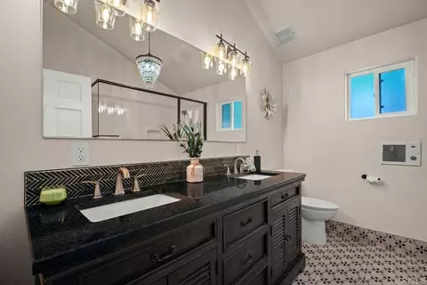 Bath - 919 Kenison Dr, Julian, CA 92036 photo 1 of 2