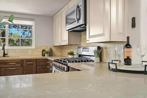 Kitchen - 919 Kenison Dr, Julian, CA 92036 photo 3 of 3