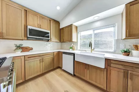 Kitchen - 8438 Fanita Dr, Santee, CA 92071 photo 3 of 5