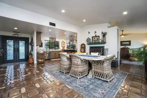 Dining - 2763 W Victoria Dr, Alpine, CA 91901 photo 1 of 2
