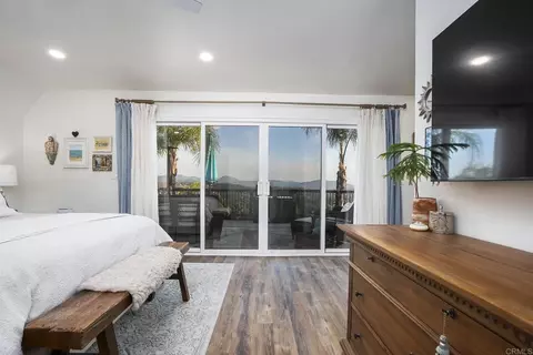 Bedroom - 2763 W Victoria Dr, Alpine, CA 91901 photo 4 of 5
